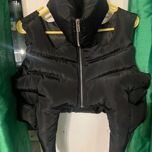 Sleek Black Cropped Puffer Vest